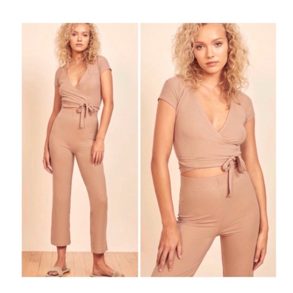 NWOT⭐️REF Flora Two piece set in sand